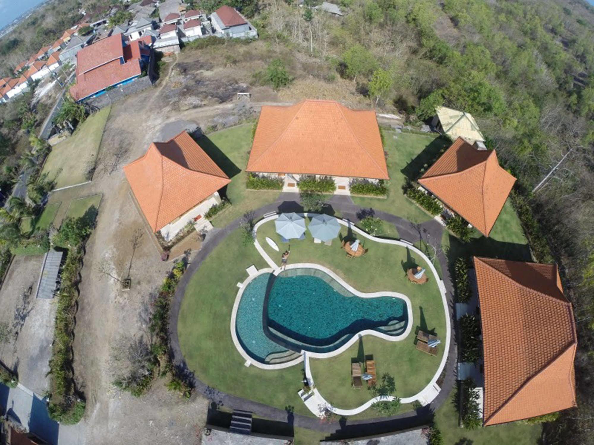 Three Monkeys Villas Pecatu Εξωτερικό φωτογραφία